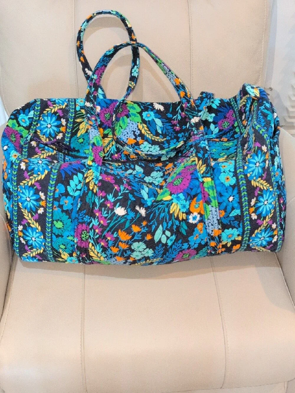 Vera Bradley Retired Pattern "Midnight Blues" Quilted Large Weekender Tote - Picture 6 of 16